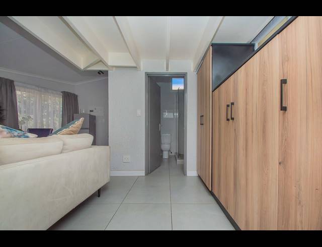 1 bed property to rent in NORTHCLIFF